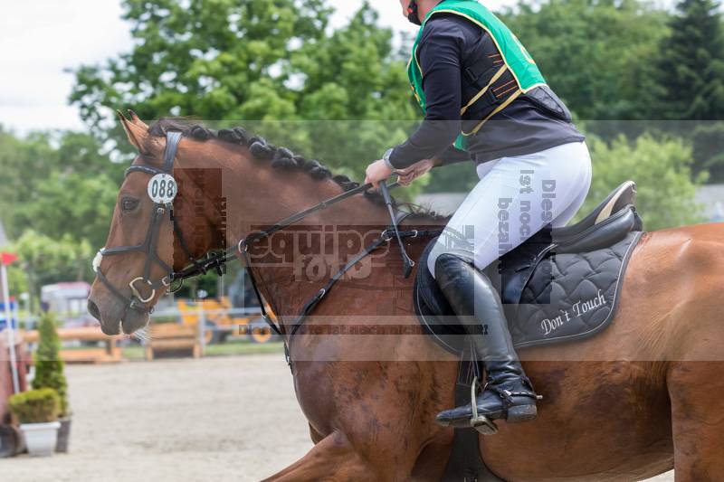 Preview 20220529-Prf03c-R09-1_7D11977.jpg